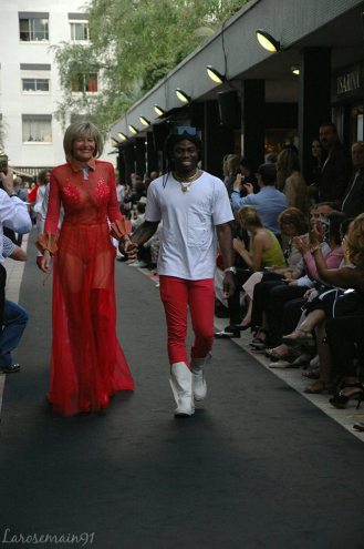 35713157_2323860317631767_9128026820900290560_n