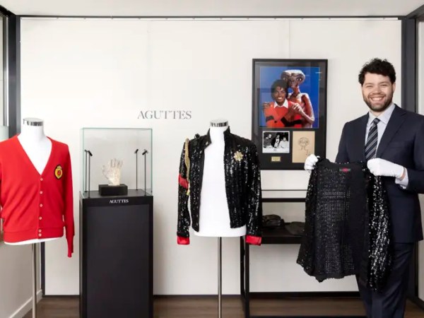 Maison Aguttes : reliques & pop&nbsp;culture